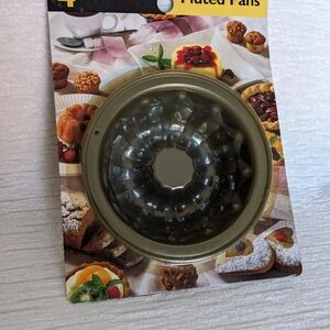 Fluted Pans Set Of 4; Non Stick Steel Vintage New BRADSHAW 04381